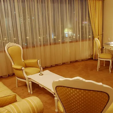 мираж Отель 4*