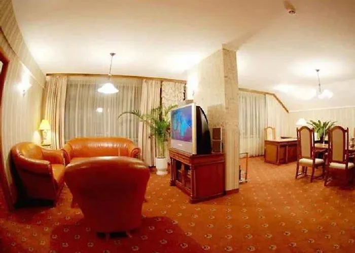 Hotell Mirage 4*